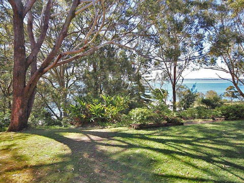 1 'Fiddlers Green' 62 Magnus Street - Ground Floor Unit Close To CBD - Sunshine Coast Tourism 1