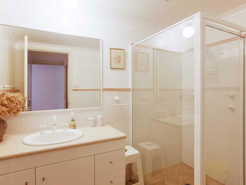 1 'Peninsula Waters', 2-4 Soldiers Point Road - Aircon, Pool & Massive Outdoor Area - Sunshine Coast Tourism 3