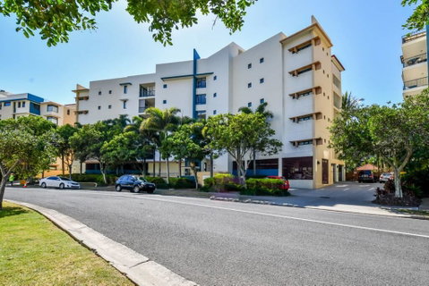 1 Bedroom - Private Managed Resort Pool And Beach - Alex - Sunshine Coast Tourism 1
