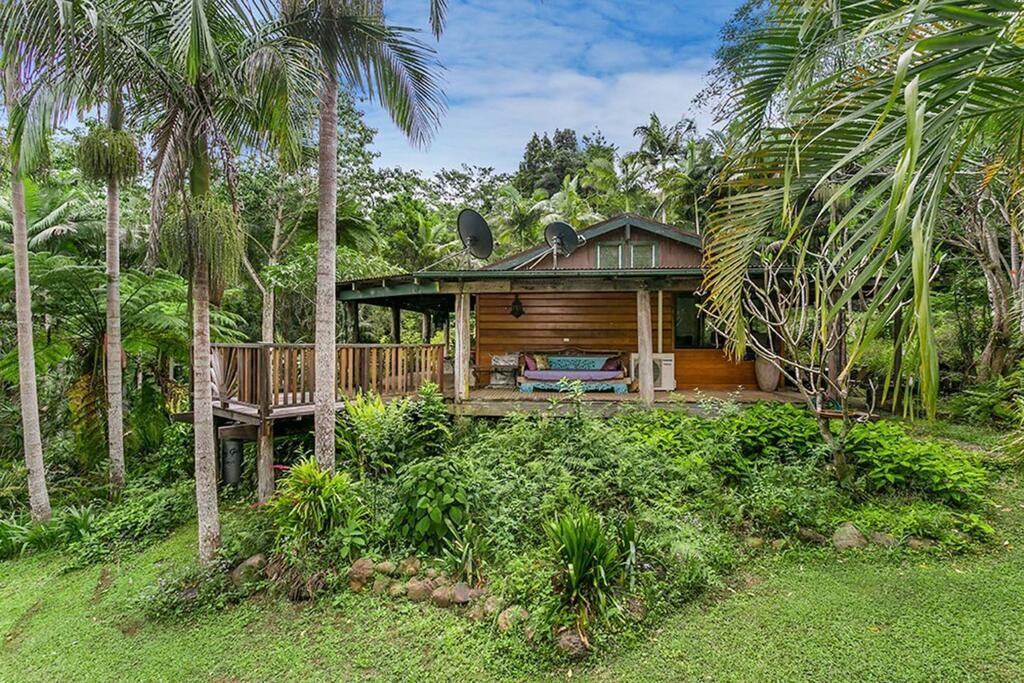 Applethorpe ACT Holiday Sunshine Coast