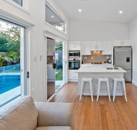 1 Bedroom Sydney Beach Studio - Holiday Sunshine Coast