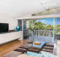 1/22 Mahogany Drive - Beach House 1  Vue - Sunshine Coast Tourism