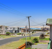 1/32 Ocean Avenue - three bedrooms three bathrooms air con boat parking  water views - Holiday Sunshine Coast