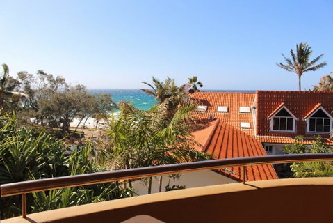 1/9 Marine Parade, Wategos Beach - Beachbound - Sunshine Coast Tourism 0