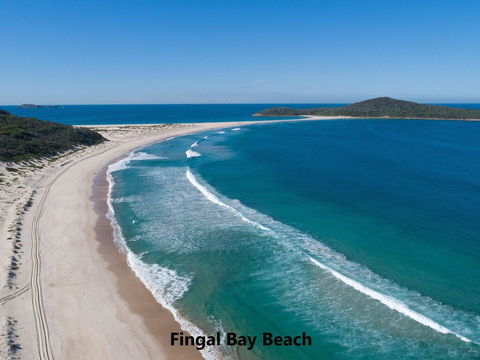 10 Garuwa Street - Fabulous Fingal - Sunshine Coast Tourism 3