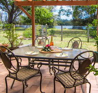 11 Bay Street - waterfront holiday - Holiday Sunshine Coast