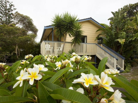11 Coast At Boomerang Beach - Sunshine Coast Tourism 0