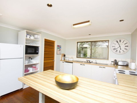 11 Coast At Boomerang Beach - Sunshine Coast Tourism 2
