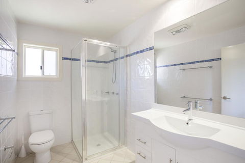 11 Riley St - Stylishly Modern - Sunshine Coast Tourism 2