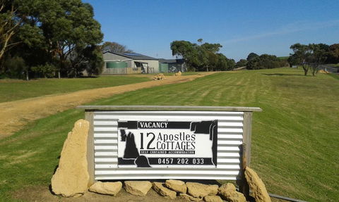 12 Apostles Cottages - Sunshine Coast Tourism 1