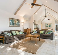 12 Childe Street Byron Bay - Absolute Belongil Summerhouse - Sunshine Coast Tourism