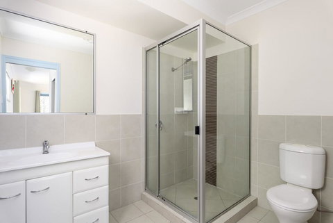 12 Ibis Court - Highset Beach House With Natural Bushland Gardens And Covered Decks - Sunshine Coast Tourism 2
