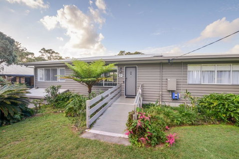 12 Merinda Crescent - Sunshine Coast Tourism 0