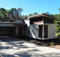 12 Satinwood Drive - Family home with swimming pool located in natural bushland and close to beach - Sunshine Coast Tourism