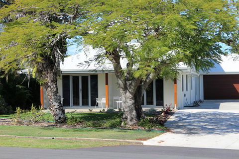 12th Tee BnB - Sunshine Coast Tourism 0