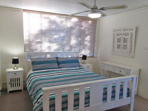 13 'Harbourside', 3-7 Soldiers Point Road - Fantastic Waterfront Unit - Sunshine Coast Tourism 1