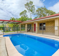 14 Double Island Drive - Rainbow Beach Large Holiday House with PoolPets Welcome Free Wi-Fi - Sunshine Coast Tourism