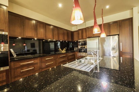 141 Providence Drive, Bowhill - Holiday Sunshine Coast 1