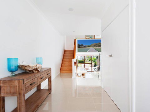 15 'The Moorings', 4 Cromarty Road - Stunning With Water Views & Pool - Sunshine Coast Tourism 1