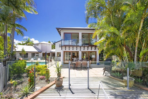 15 Cooran Court, Noosa Sound - Holiday Sunshine Coast 1