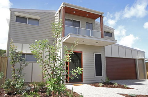 15 Wave Crescent Mount Coolum - Pet Friendly, WIFI, Foxtel, Linen Included - Sunshine Coast Tourism 0