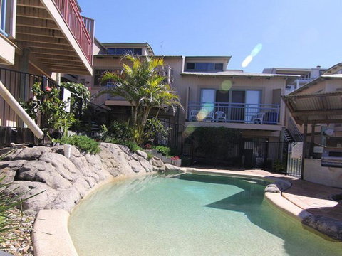 16 Pt Lookout Beach Resort - Sunshine Coast Tourism 2