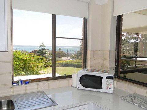 17 'The Commodore' 9-11 Donald Street - Pleasant Unit With Open Plan Living - Sunshine Coast Tourism 2
