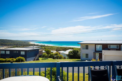 17 Dulling Street - Beach House - Sunshine Coast Tourism 1