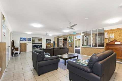 17 North Street Budget Accommodation - Holiday Sunshine Coast 2