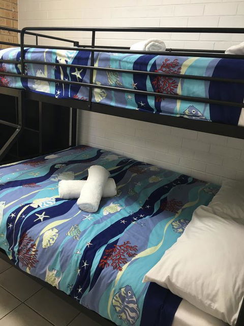 17 North Street Budget Accommodation - Holiday Sunshine Coast 3