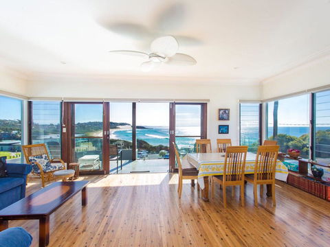 18 Cliff Road - Holiday Sunshine Coast 0
