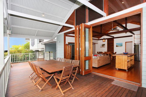 18 Northbeach Place, Mudjimba Beach - Pet Friendly, Linen Included, WIFI - Sunshine Coast Tourism 3