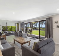 19 'Bay Parklands' 2 Gowrie Avenue - ground floor renovated unit with water views  WIFI - Sunshine Coast Tourism