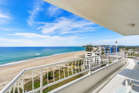 19th Avenue On The Beach - Holiday Sunshine Coast 1