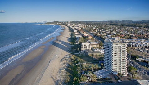 19th Avenue On The Beach - Holiday Sunshine Coast 0