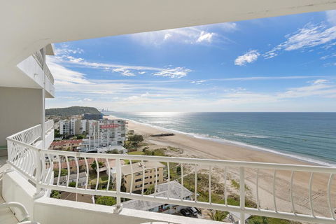 19th Avenue On The Beach - Holiday Sunshine Coast 2