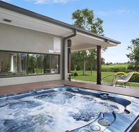 1OAK - Holiday Sunshine Coast