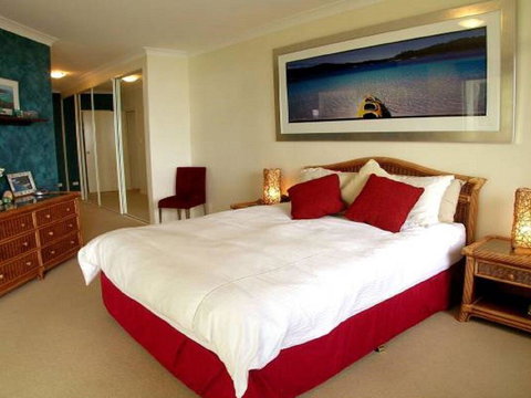 2 'Magnus Pines' 52-56 Magnus Street - Stunning Unit With Aircon, Water Views & Foxtel - Sunshine Coast Tourism 2