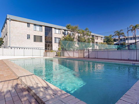 2 'The Dunes', 38 Marine Drive - Pool, Tennis Court And So Close To The Beach - Sunshine Coast Tourism 1