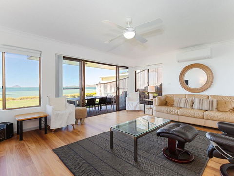 2 'The Pelicans' 53 Soldiers Point Road - Ground Floor Unit On The Waterfront - Sunshine Coast Tourism 0