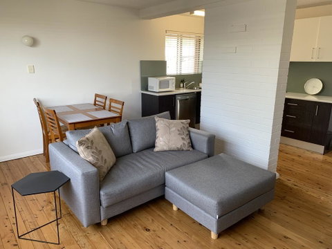 2 Bed Bar Beach Apartment - Stroll To Beach & Cafes, Supermarket Apartment 6 - Sunshine Coast Tourism 1
