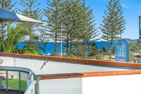 2 Bedroom Alex Unit - Ocean, Pool And Park Views - Sunshine Coast Tourism 3