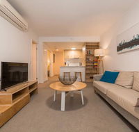 2 Bedroom Apartment Seconds From Valley - Sunshine Coast Tourism