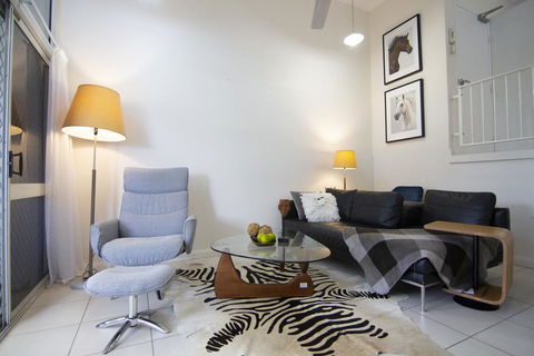 2 Bedroom Close To CBD - Holiday Sunshine Coast 3