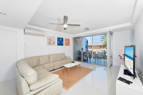 2 Cirrus - Sunshine Coast Tourism 1