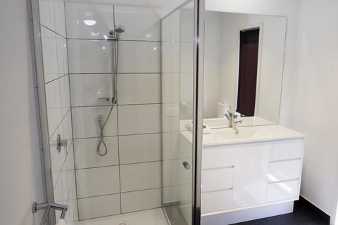 2 Minutes By Bike - Bright, VIC - Sunshine Coast Tourism 1