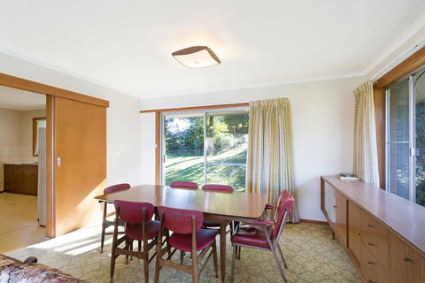 2 Water Crescent - Retro Haven - Holiday Sunshine Coast 2