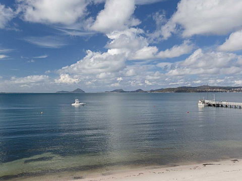 2/137 Soldiers Point Road - Luxury Unit On The Waterfront With Aircon And Free Unlimited Wi Fi - Sunshine Coast Tourism 2