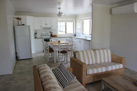2/51 Carlo Road - Rainbow Beach - Holiday Sunshine Coast 0