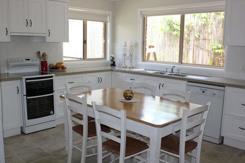 2/51 Carlo Road - Rainbow Beach - Holiday Sunshine Coast 3